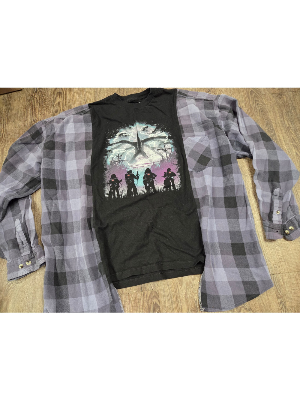 Tee Public Stranger Things Tshirt Plaid Shirt Size Medium Men's